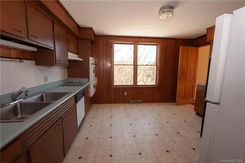 1431 Webster Rd, Sylva, NC 28779 photo 11