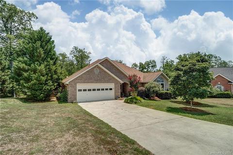 763 Monticello Dr, Fort Mill, SC 29708 photo 2