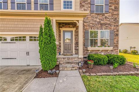 640 Alsace Ln, Fort Mill, SC 29708 photo 2