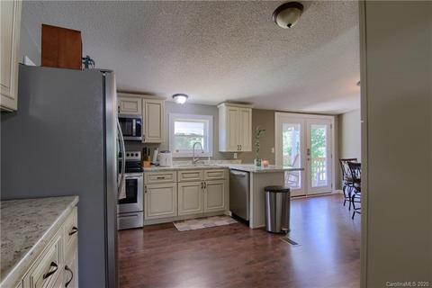 63 Double D Dr, Flat Rock, NC 28731 photo 9