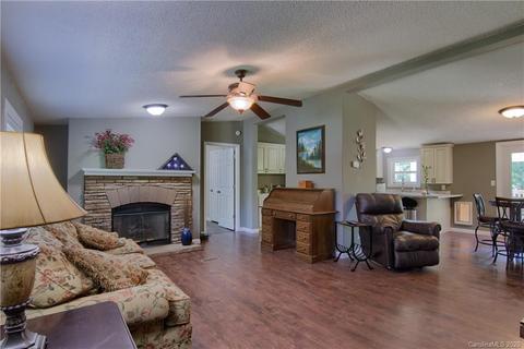 63 Double D Dr, Flat Rock, NC 28731 photo 2