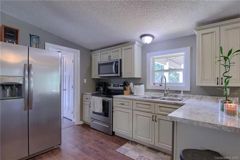 63 Double D Dr, Flat Rock, NC 28731 photo 11