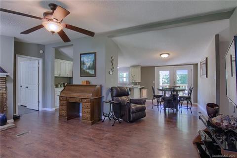 63 Double D Dr, Flat Rock, NC 28731 photo 4