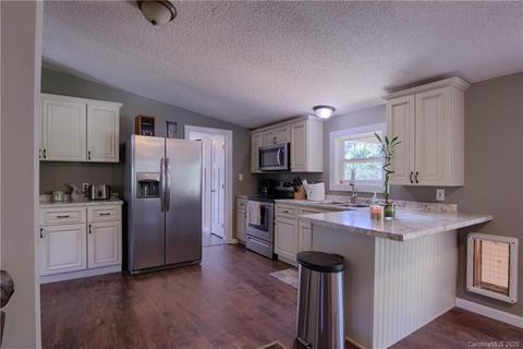 63 Double D Dr, Flat Rock, NC 28731 photo 8