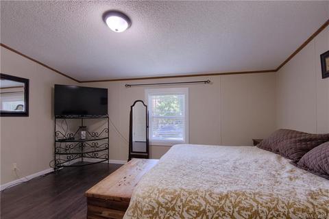 63 Double D Dr, Flat Rock, NC 28731 photo 14