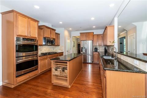 10700 Alabaster Dr, Davidson, NC 28036 photo 9