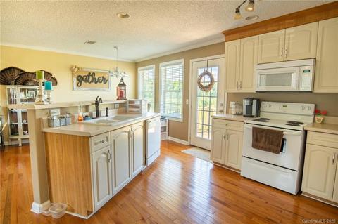 60 Common Ground Dr, Flat Rock, NC 28731 photo 7