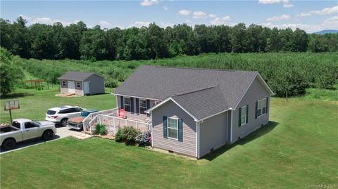 60 Common Ground Dr, Flat Rock, NC 28731 photo 3