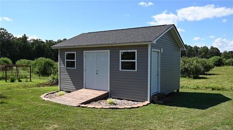 60 Common Ground Dr, Flat Rock, NC 28731 photo 4