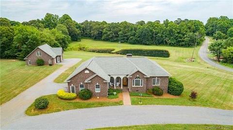 1860 Thomasville Rd, Conover, NC 28613 photo 4