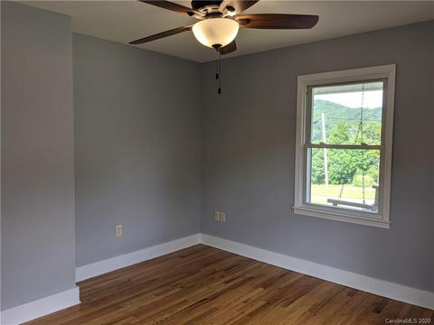 394 Summit Ave, Spruce Pine, NC 28777 photo 21