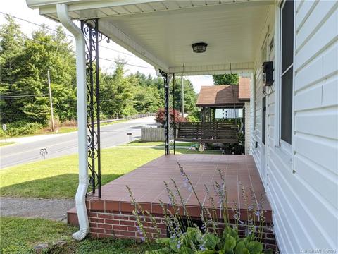 394 Summit Ave, Spruce Pine, NC 28777 photo 4