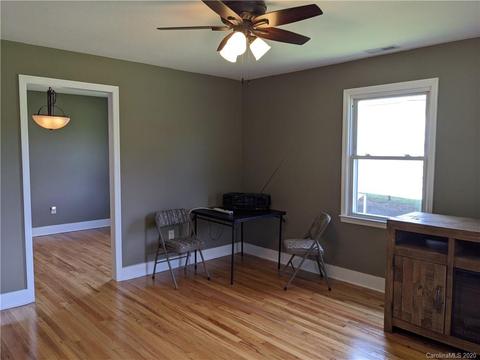 394 Summit Ave, Spruce Pine, NC 28777 photo 11