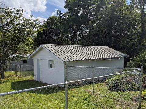 394 Summit Ave, Spruce Pine, NC 28777 photo 9