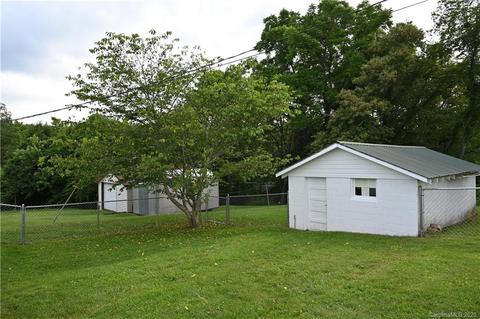 394 Summit Ave, Spruce Pine, NC 28777 photo 8