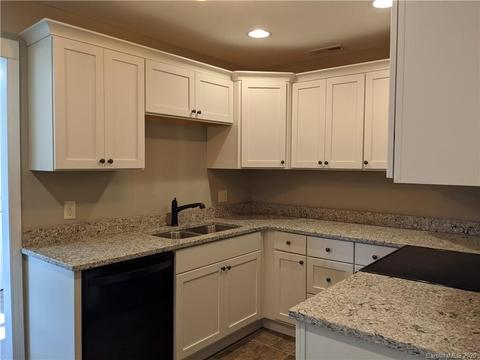 394 Summit Ave, Spruce Pine, NC 28777 photo 14