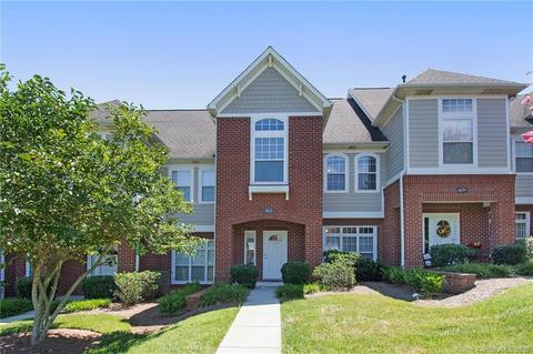 913 Central Park Cir, Davidson, NC 28036 photo 1
