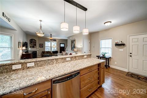 449 Bascom St, Charlotte, NC 28205 photo 4