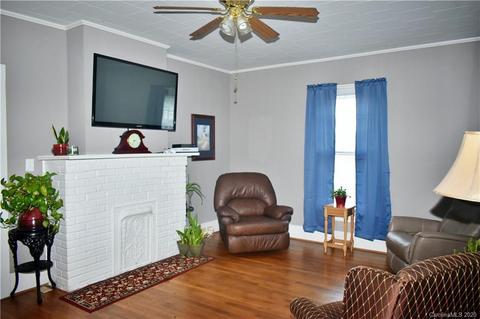 21 Newfound St, Canton, NC 28716 photo 6