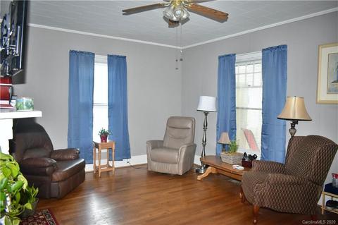 21 Newfound St, Canton, NC 28716 photo 5