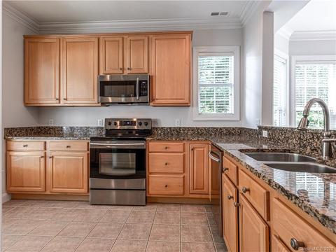 18931 Cloverstone Cir, Cornelius, NC 28031 photo 7