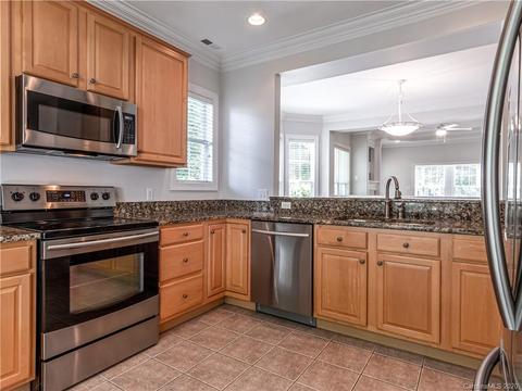 18931 Cloverstone Cir, Cornelius, NC 28031 photo 12