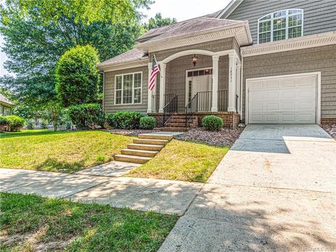 18931 Cloverstone Cir, Cornelius, NC 28031 photo 2
