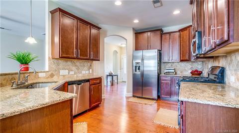 538 Daventry Ct, Clover, SC 29710 photo 12