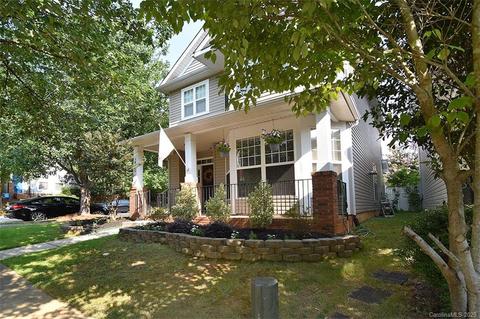 18705 Ronceverte Dr, Cornelius, NC 28031 photo 2