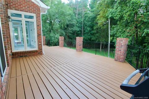 18716 River Falls Dr, Davidson, NC 28036 photo 6