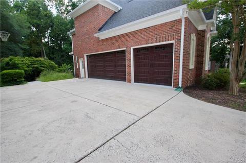 18716 River Falls Dr, Davidson, NC 28036 photo 7