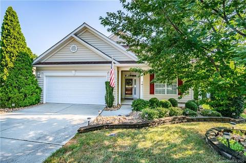 1015 Platinum Dr, Fort Mill, SC 29708 photo 1