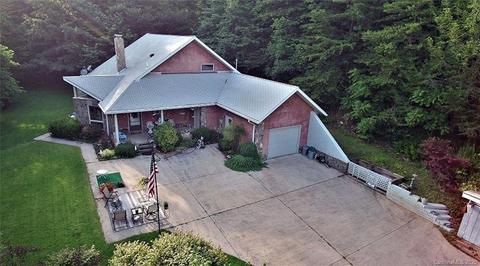 562 Suntrace Cir, Cullowhee, NC 28723 photo 2