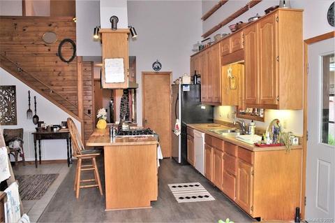 562 Suntrace Cir, Cullowhee, NC 28723 photo 7