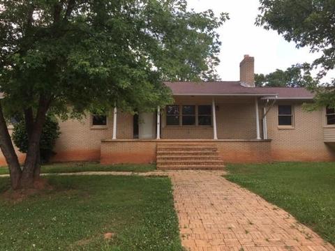 200 Main Ave W, Hildebran, NC 28637 photo 1
