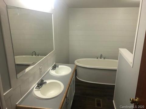 204 Canfield Dr, Olin, NC 28660 photo 7