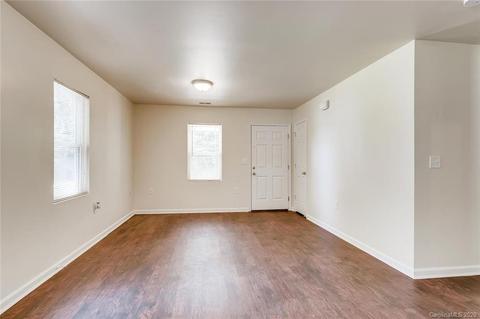 964 Shearer St, Davidson, NC 28036 photo 2