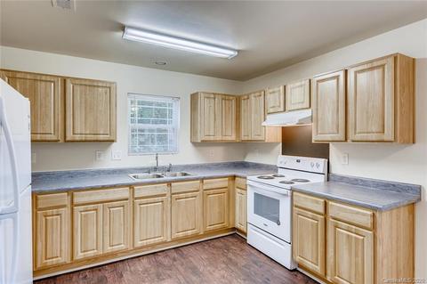 964 Shearer St, Davidson, NC 28036 photo 6