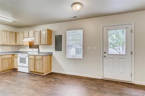 964 Shearer St, Davidson, NC 28036 photo 4