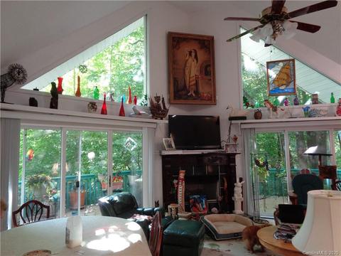 256 E View Rd, Sylva, NC 28779 photo 2