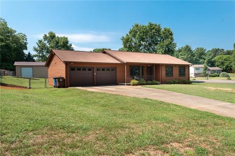 4629 Queens Rd, Hickory, NC 28602 photo 1