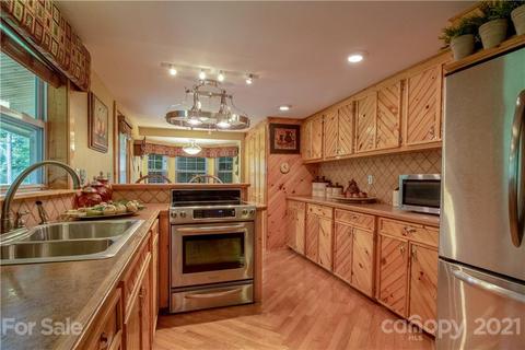 514 Crabtree Creek Rd, Spruce Pine, NC 28777 photo 22
