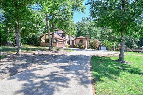3106 Holly Tree Ln, Monroe, NC 28110 photo 1
