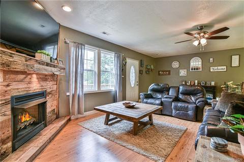 90 Devlin St, Canton, NC 28716 photo 10