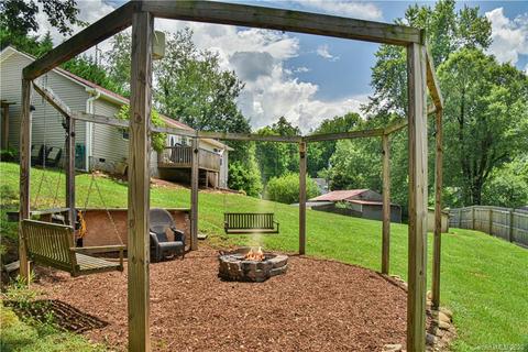 90 Devlin St, Canton, NC 28716 photo 2
