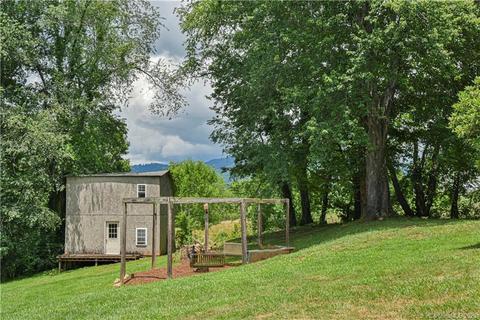 90 Devlin St, Canton, NC 28716 photo 4