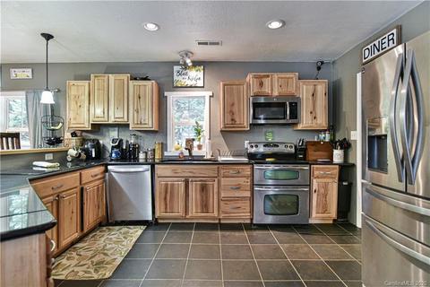 90 Devlin St, Canton, NC 28716 photo 12