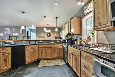 90 Devlin St, Canton, NC 28716 photo 13