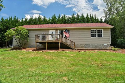 90 Devlin St, Canton, NC 28716 photo 1