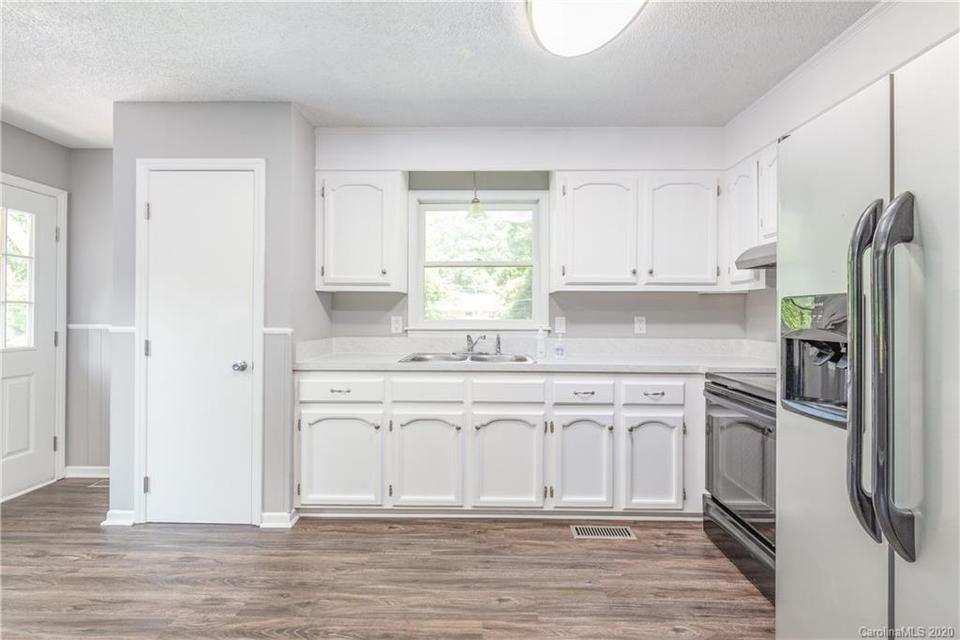  309 E Brevard St, Stanley, NC 28164 photo 5